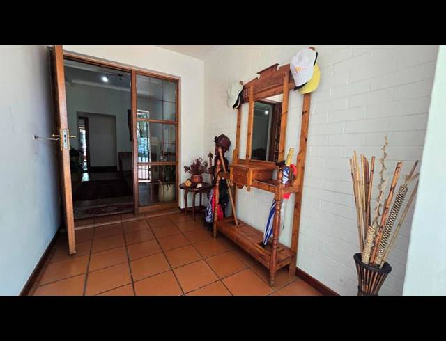 3 BEDROOM HOUSE FOR SALE IN KENSINGTON